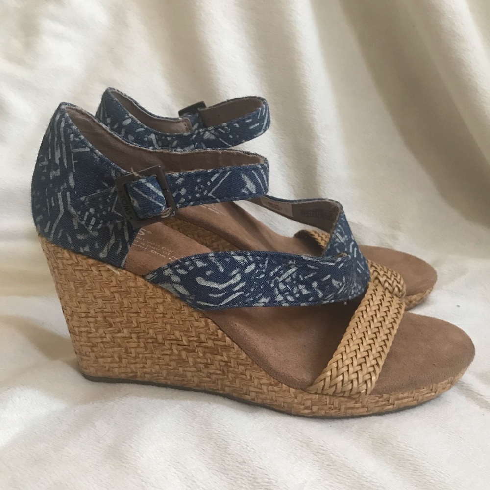 Toms wedges size 5.5
